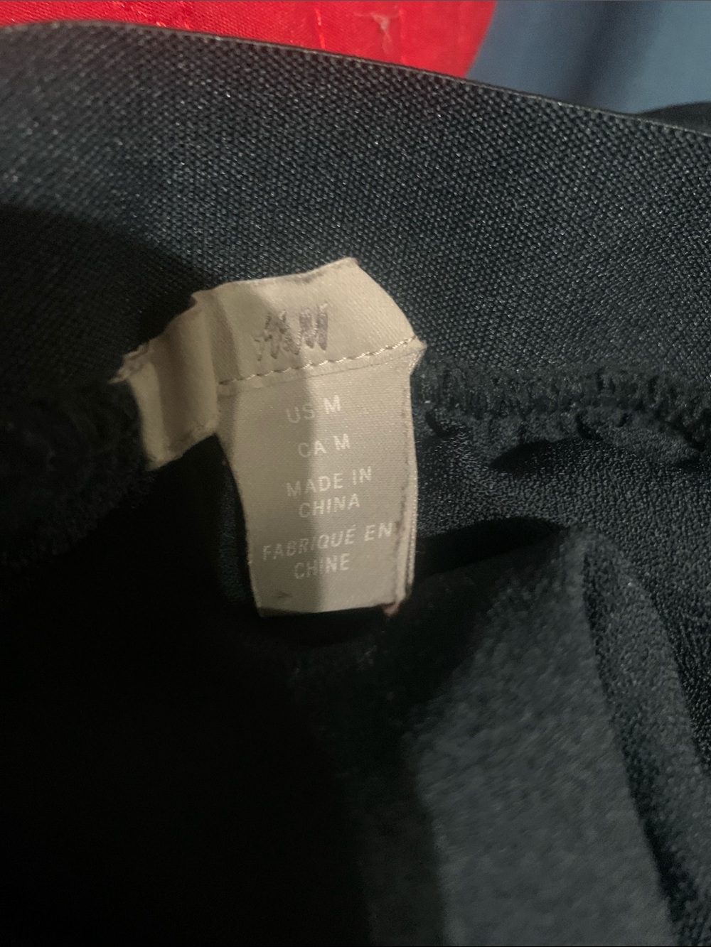 H&M Black Elastic Waist Skirt